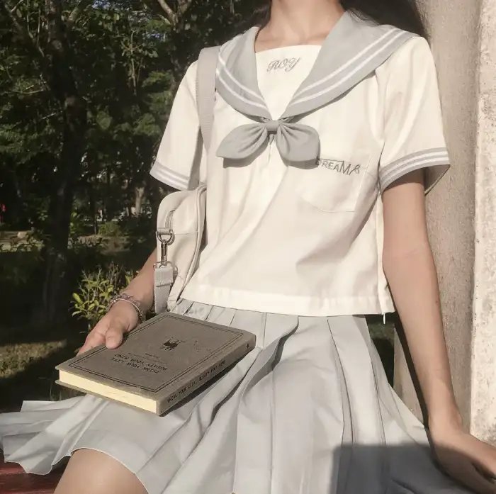 新手姐妹的双人餐桌封面